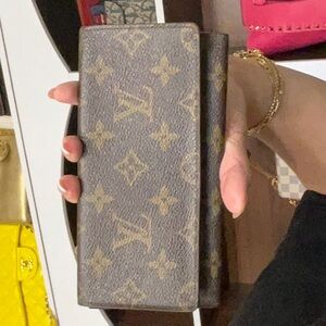 30. Lv Mono Wallet Sold As Is Desc In Live No Cancel/returns